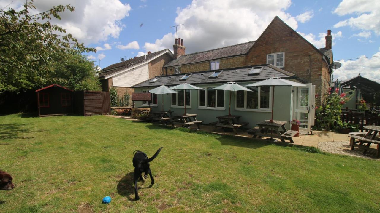 The White Lion At Wicken Bed and Breakfast Milton Keynes Eksteriør billede
