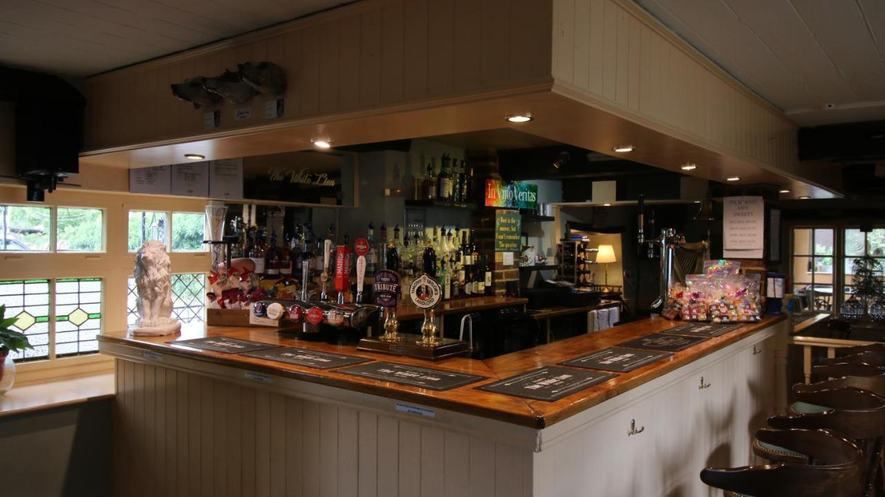 The White Lion At Wicken Bed and Breakfast Milton Keynes Eksteriør billede