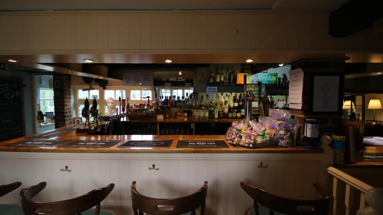 The White Lion At Wicken Bed and Breakfast Milton Keynes Eksteriør billede